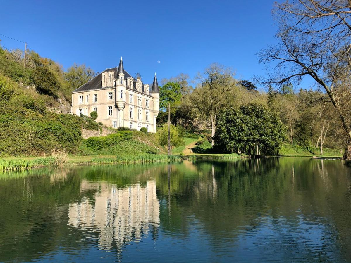 Chateau Des Loups - Les Pommiers Echire Kültér fotó